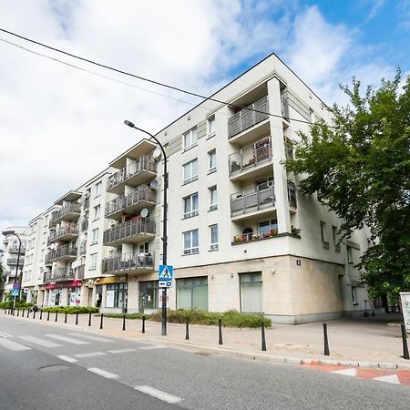 Ursus Pleasant Apartment ワルシャワ エクステリア 写真