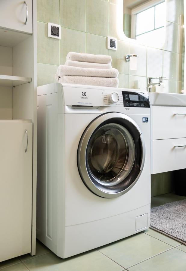 Ursus Pleasant Apartment ワルシャワ エクステリア 写真